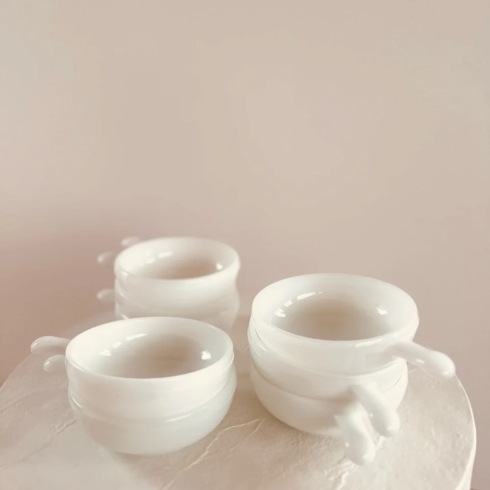 SET OF 8 VINTAGE MILK GLASS‎ STACKABLE SOUP BOWLS W/ HANDLES OVEN/MICROWAVE SAFE